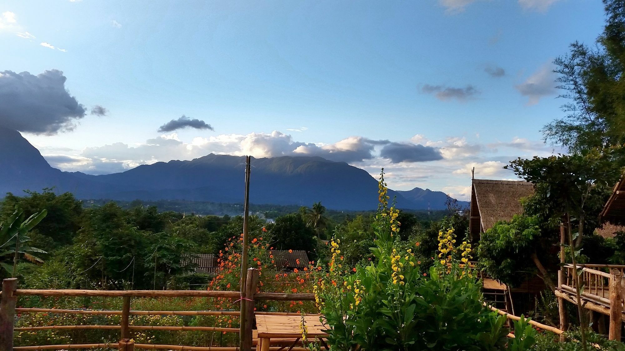 Baan Aingdoi Homestay, Chiang Dao Bagian luar foto